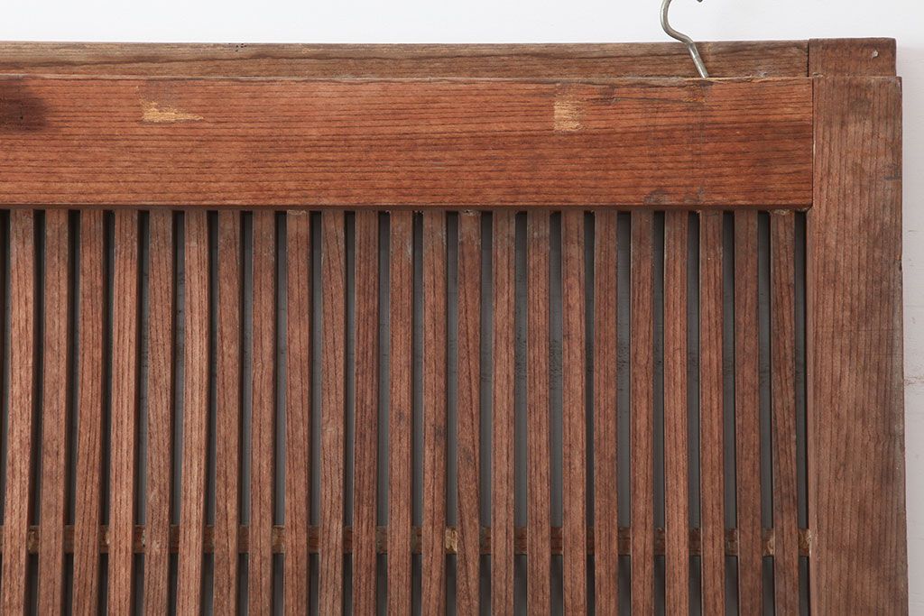 アンティーク建具　和製アンティーク　総ケヤキ材　風格漂う格子蔵戸(玄関戸、引き戸)(R-037160)