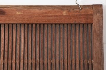 アンティーク建具　和製アンティーク　総ケヤキ材　風格漂う格子蔵戸(玄関戸、引き戸)(R-037160)