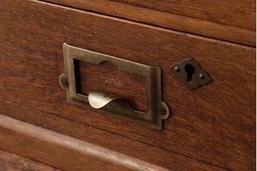 昭和レトロ家具　ナラ材　ネームプレート付き卓上サイズの小引き出し(小物収納)(R-037170)