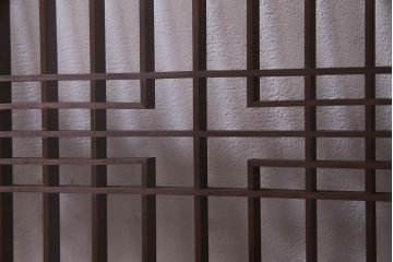 アンティーク家具　ラフジュ工房オリジナル　古建具リメイク　組子の引き戸がお洒落なキャビネット(書院戸、収納棚)
