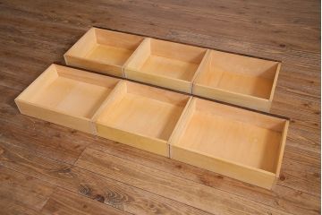 中古　北海道民芸家具　リメイク　天然御影石　淡いピンクのタイルトップがお洒落なサイドボード(カウンター、収納棚)(R-037172)