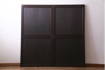 アンティーク建具　明治期　ケヤキ材・栗材　しっとりとした雰囲気漂う上手物の板戸2枚セット(建具、引き戸)