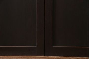 アンティーク建具　明治期　ケヤキ材・栗材　しっとりとした雰囲気漂う上手物の板戸2枚セット(建具、引き戸)