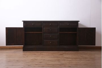 中古　北海道民芸家具　リメイク　天然御影石　ブラックのタイルトップがお洒落なサイドボード(カウンター、収納棚)(R-037174)