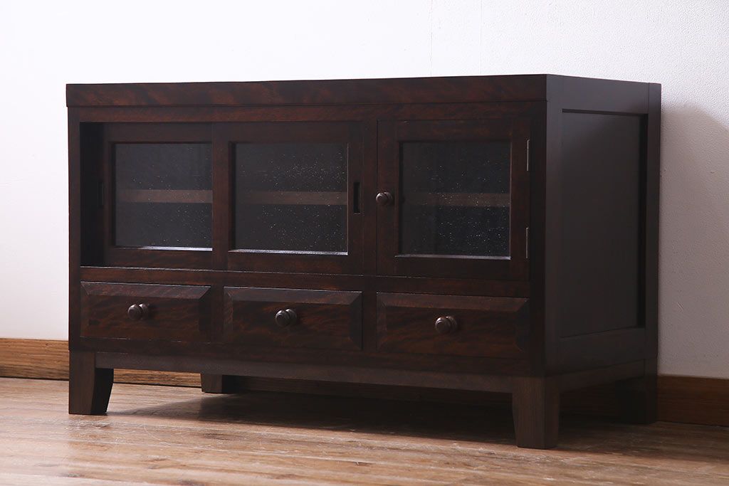 リメイク家具　松本民芸　シックな佇まいが魅力的な脚付きローボード(テレビ台、リビングボード)(R-037178)