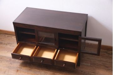 リメイク家具　松本民芸　シックな佇まいが魅力的な脚付きローボード(テレビ台、リビングボード)(R-037178)