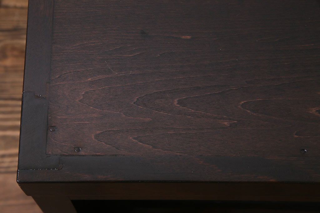 リメイク家具　松本民芸　シックな佇まいが魅力的な脚付きローボード(テレビ台、リビングボード)(R-037178)