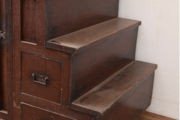 アンティーク家具　和製アンティーク　明治期　ヒノキ材　幅せま!和の雰囲気たっぷりの階段箪笥(和箪笥)(R-037180)