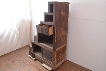 アンティーク家具　明治期　三方ケヤキ材　上手物　和の情緒あふれる階段箪笥(R-037181)