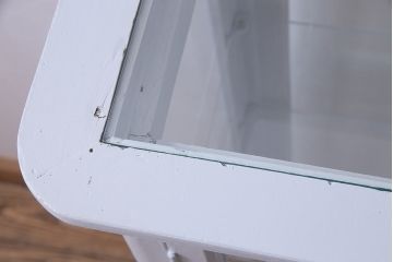 アンティーク家具　ペイント家具　フレンチグレーが可愛らしいガラスケース(ショーケース、陳列棚、飾り棚)