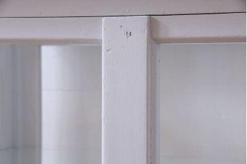 アンティーク家具　ペイント家具　フレンチグレーが可愛らしいガラスケース(ショーケース、陳列棚、飾り棚)