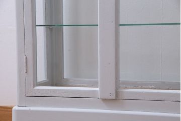 アンティーク家具　ペイント家具　フレンチグレーが可愛らしいガラスケース(ショーケース、陳列棚、飾り棚)