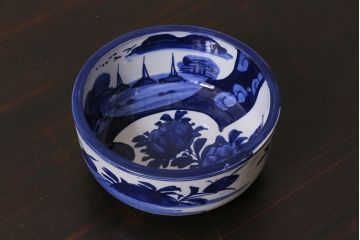 アンティーク雑貨　明治期　牡丹と山水図　ベロ藍　4.5寸鉢(皿、和食器)(R-037200)