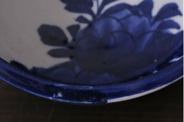 アンティーク雑貨　明治期　牡丹と山水図　ベロ藍　4.5寸鉢(皿、和食器)(R-037200)
