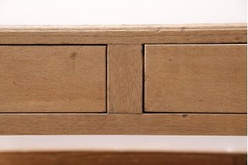 アンティーク家具　昭和初期　ストリップド(剥離)　ナラ材　花の透かし彫りが可憐な雰囲気の文机(ローテーブル)(R-037206)