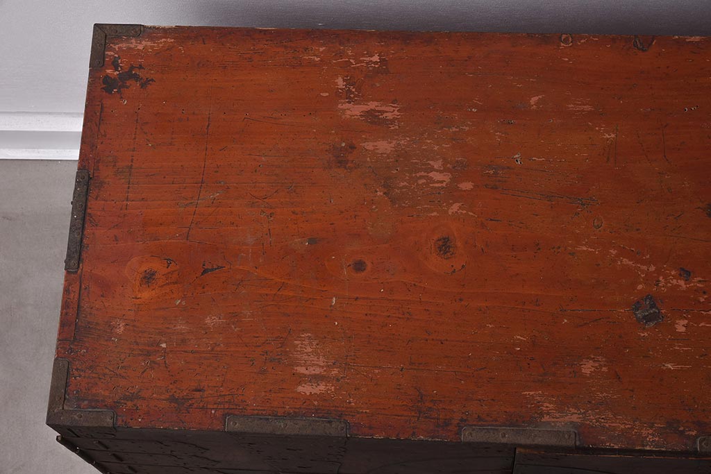 アンティーク家具　ヒノキ材　観音開き扉　趣たっぷりの衣装箪笥(ローボード、ローチェスト、引き出し)(R-037210)