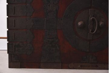 アンティーク家具　ヒノキ材　観音開き扉　趣たっぷりの衣装箪笥(ローボード、ローチェスト、引き出し)(R-037210)