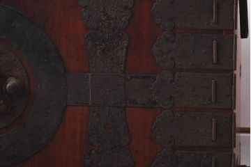 アンティーク家具　ヒノキ材　観音開き扉　趣たっぷりの衣装箪笥(ローボード、ローチェスト、引き出し)(R-037210)