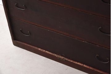 アンティーク家具　細身の引手がすっきりとした印象を与える衣装箪笥(引き出し)(R-037211)