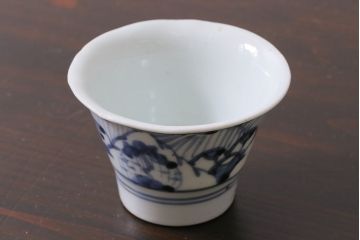アンティーク雑貨　古民具・骨董　江戸期　広東形　古伊万里　染付蕎麦猪口(R-037223)