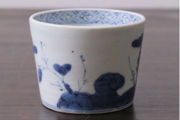 アンティーク雑貨　古民具・骨董　古伊万里　牡丹図蕎麦猪口(和食器)(R-037231)