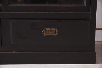 アンティーク家具　和製アンティーク　ノスタルジックな雰囲気漂う食器棚(ガラス戸棚、キャビネット、収納棚)(R-037257)