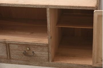 アンティーク家具　和製アンティーク　昭和中期　桐材　古い木肌が味わい深い戸棚(収納棚、テレビ台、ローボード、桐箪笥、桐たんす)(R-037260)