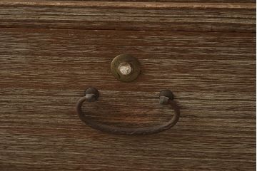 アンティーク家具　和製アンティーク　昭和中期　桐材　古い木肌が味わい深い戸棚(収納棚、テレビ台、ローボード、桐箪笥、桐たんす)(R-037260)