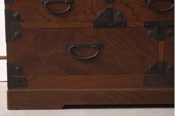 アンティーク家具　明治大正期　前面ケヤキ材　ダイナミックな木目が魅力の時代箪笥(茶箪笥、収納棚、戸棚、引き出し)(R-037261)