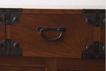 アンティーク家具　明治大正期　前面ケヤキ材　ダイナミックな木目が魅力の時代箪笥(茶箪笥、収納棚、戸棚、引き出し)(R-037261)