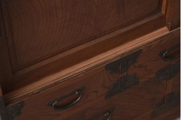 アンティーク家具　明治大正期　前面ケヤキ材　ダイナミックな木目が魅力の時代箪笥(茶箪笥、収納棚、戸棚、引き出し)(R-037261)