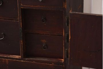 アンティーク家具　古民具・骨董　明治期　片開き戸付きの風情ある小タンス(引き出し、時代箪笥、整理タンス)(R-037263)