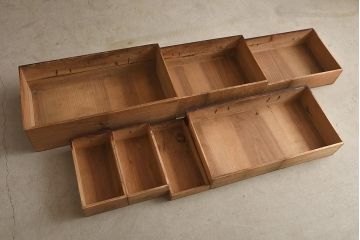 アンティーク家具　古民具・骨董　明治期　片開き戸付きの風情ある小タンス(引き出し、時代箪笥、整理タンス)(R-037263)