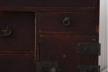 アンティーク家具　古民具・骨董　明治期　片開き戸付きの風情ある小タンス(引き出し、時代箪笥、整理タンス)(R-037263)