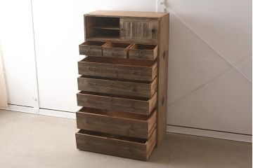 アンティーク家具　和製アンティーク　前面桐材　まっすぐな木目が魅力的な3段重ね箪笥(衣装箪笥、引き出し、桐箪笥、桐たんす)(R-037266)