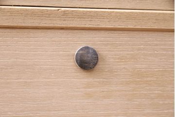 アンティーク家具　あたたかな和の空間を演出する柔らか木肌の衣装タンス(和タンス、箪笥、桐箪笥、桐たんす)(R-037267)