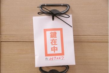 アンティーク家具　あたたかな和の空間を演出する柔らか木肌の衣装タンス(和タンス、箪笥、桐箪笥、桐たんす)(R-037267)