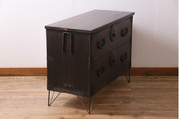 アンティーク家具　明治期　古箪笥リメイク　フラップダウン扉の鉄脚付きリビングボード(テレビ台、テレビボード)(R-037274)