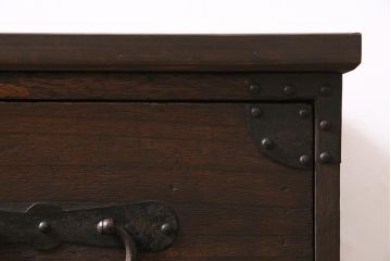 アンティーク家具　明治期　古箪笥リメイク　フラップダウン扉の鉄脚付きリビングボード(テレビ台、テレビボード)(R-037274)