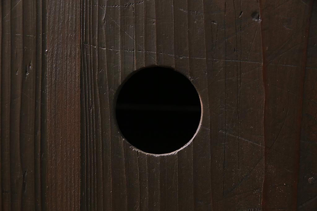 アンティーク家具　明治期　古箪笥リメイク　フラップダウン扉の鉄脚付きリビングボード(テレビ台、テレビボード)(R-037274)