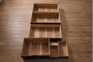 アンティーク家具　和製アンティーク　明治大正期　前面ヒノキ(檜)材　経年による深い木の色合いが魅力の重ね箪笥(タンス、衣装箪笥、引き出し)(R-037279)