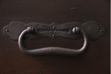 アンティーク家具　和製アンティーク　明治大正期　前面ヒノキ(檜)材　経年による深い木の色合いが魅力の重ね箪笥(タンス、衣装箪笥、引き出し)(R-037279)