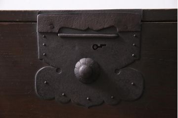 アンティーク家具　和製アンティーク　明治大正期　前面ヒノキ(檜)材　経年による深い木の色合いが魅力の重ね箪笥(タンス、衣装箪笥、引き出し)(R-037279)