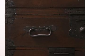 アンティーク家具　和製アンティーク　明治大正期　前面ヒノキ(檜)材　経年による深い木の色合いが魅力の重ね箪笥(タンス、衣装箪笥、引き出し)(R-037279)