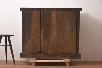 アンティーク家具　明治期　和製アンティーク　横桟が和の風情漂う三尺水屋箪笥(収納棚、戸棚、キャビネット)(R-037281)