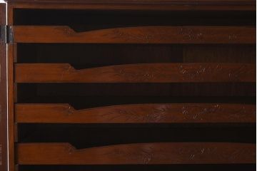 アンティーク家具　上手物!　楠(クスノキ)材　大正ロマンな衣装盆付き和タンス(衣装箪笥、チェスト、着物箪笥、収納箪笥)(R-037287)