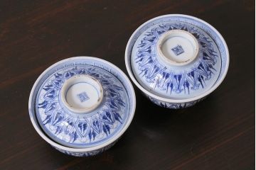アンティーク雑貨　古民具・骨董　味のある絵柄の蓋茶碗2客セット(和食器)(R-037292)