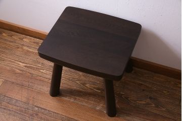 中古　日本製　オーク材　カントリースタイルにぴったりなつくりの良いスツール(椅子、イス、飾り棚、花台、サイドテーブル)(R-037297)