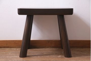中古　日本製　オーク材　カントリースタイルにぴったりなつくりの良いスツール(椅子、イス、飾り棚、花台、サイドテーブル)(R-037297)