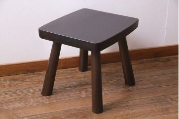 中古　日本製　オーク材　カントリースタイルにぴったりなつくりの良いスツール(椅子、イス、飾り棚、花台、サイドテーブル)(R-037297)